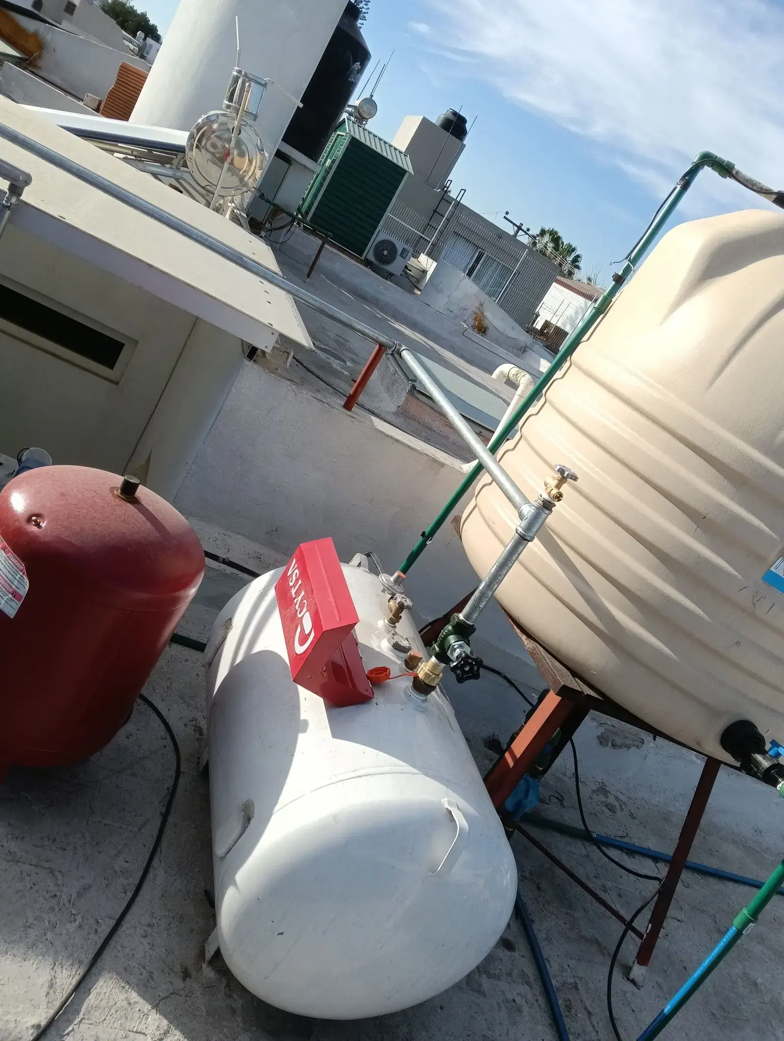 Lavado de cisternas industriales y depósitos de gran capacidad